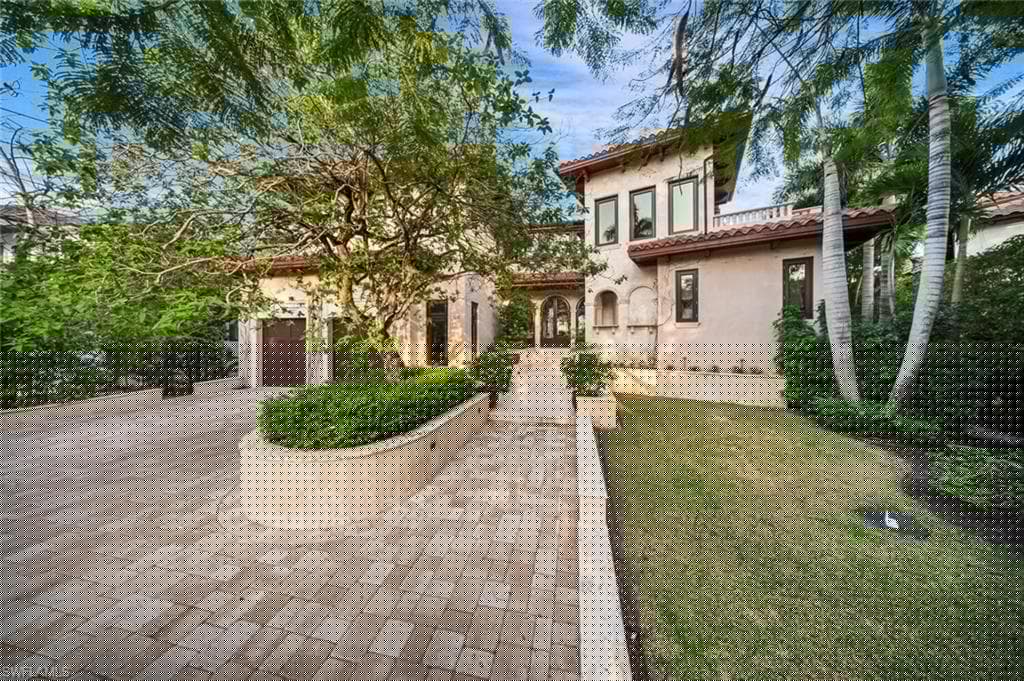 2233 Forrest Ln, Naples, FL 34102-10