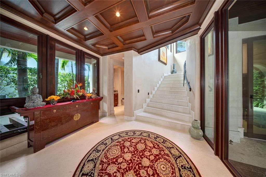 2233 Forrest Ln, Naples, FL 34102-21
