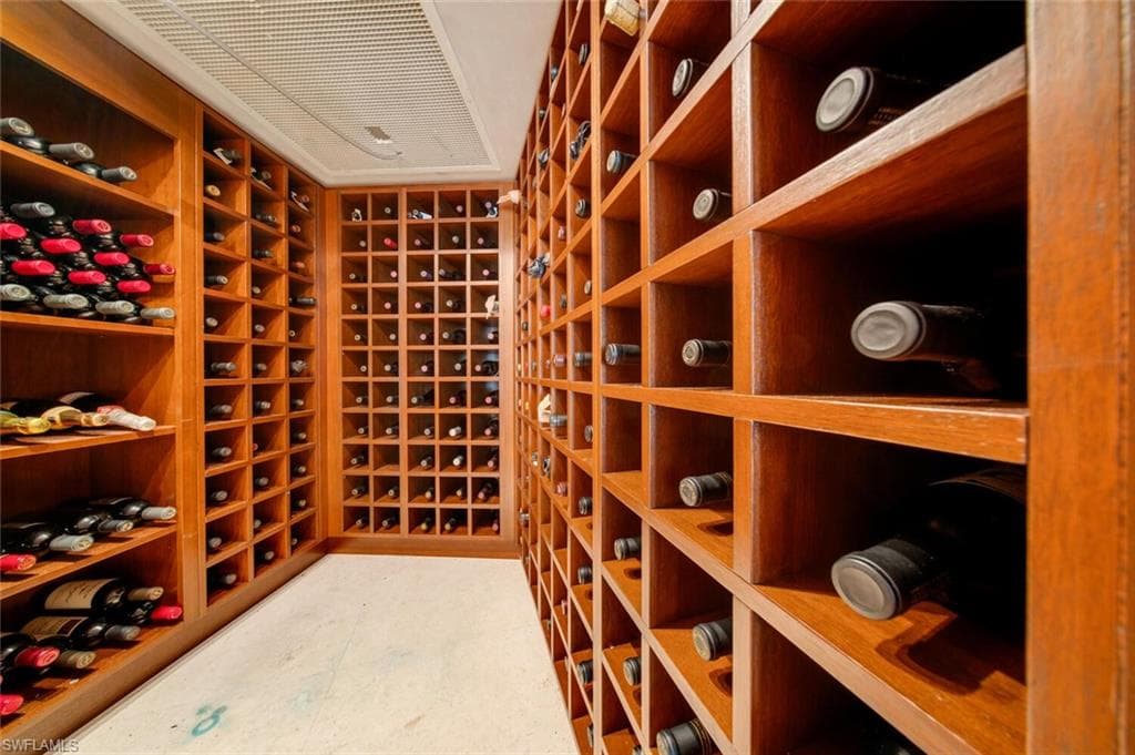 2233 Forrest Ln, Naples, FL 34102-27