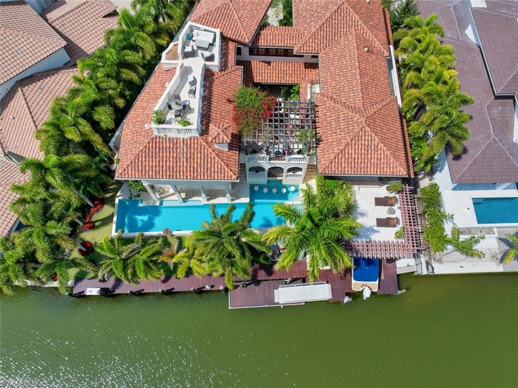 2233 Forrest Ln, Naples, FL 34102-49