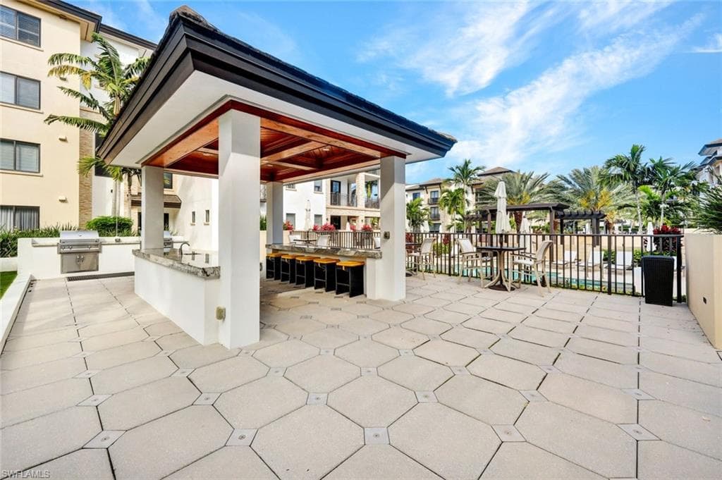 1030 3rd Ave S 514, Naples, FL 34102-26