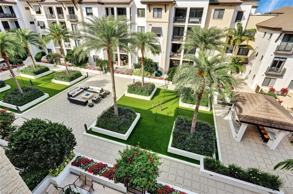 1030 3rd Ave S 514, Naples, FL 34102-33