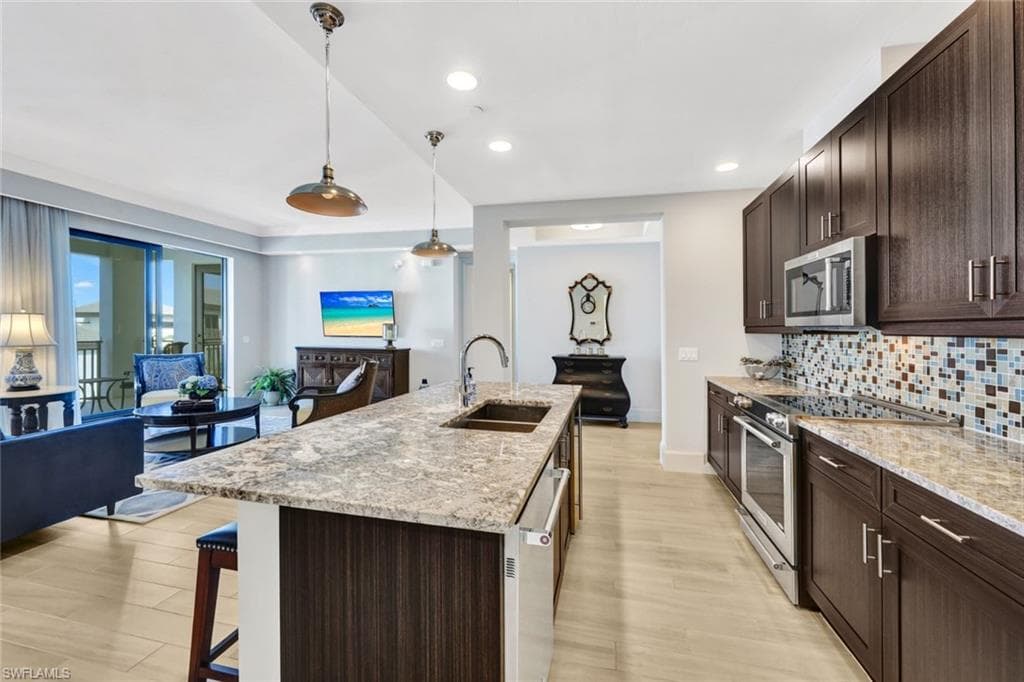 1030 3rd Ave S 514, Naples, FL 34102-4