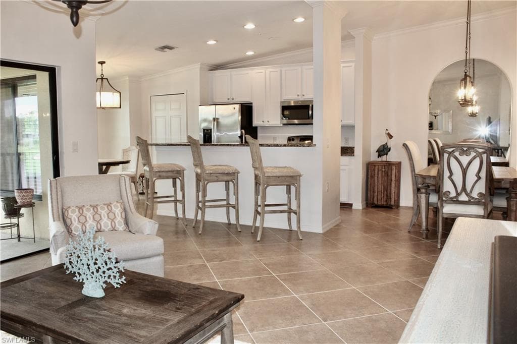 9509 Avellino Way 1823, Naples, FL 34113-2