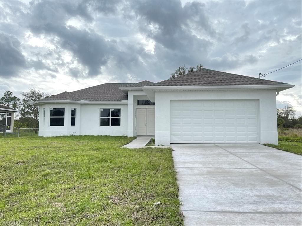 856 William Denver St, Lehigh Acres, FL 33974-2