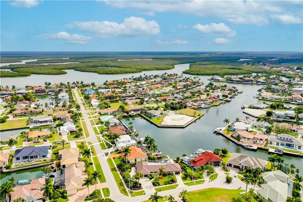 1845 Honduras Ave, Marco Island, FL 34145-38