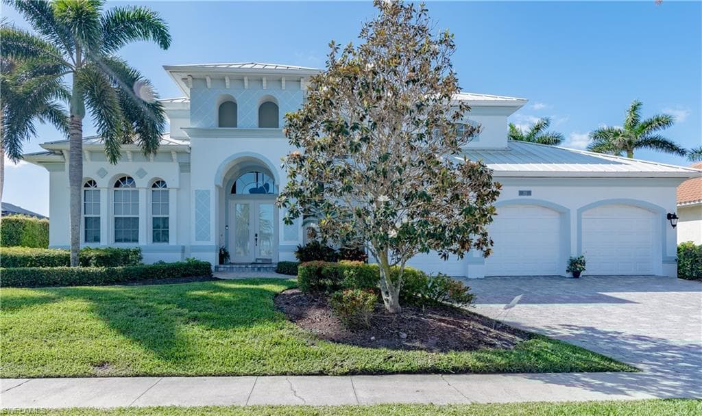 1845 Honduras Ave, Marco Island, FL 34145-40