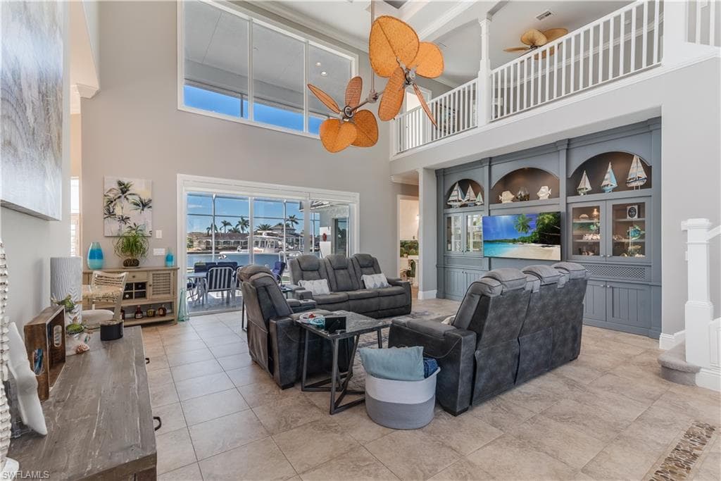 1845 Honduras Ave, Marco Island, FL 34145-6