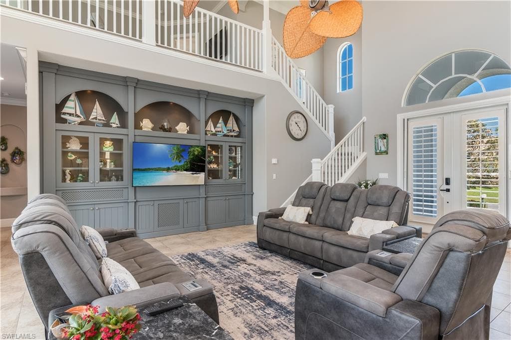1845 Honduras Ave, Marco Island, FL 34145-8