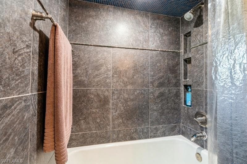 6670 Pangola Rd, Fort Myers, FL 33905-19