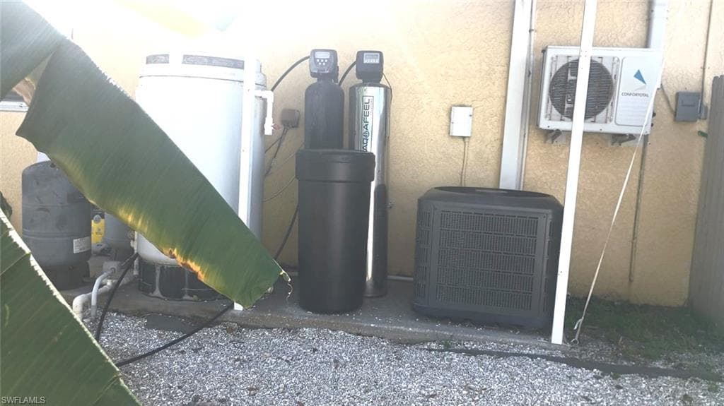 3111 6th St SW, Lehigh Acres, FL 33976-23