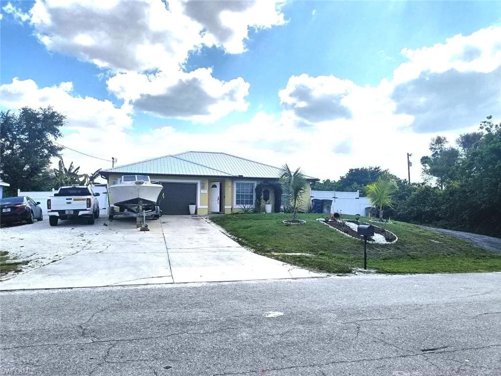 3111 6th St SW, Lehigh Acres, FL 33976-2