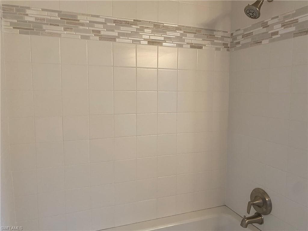 3415 Poinsettia Ave, Naples, FL 34104-4