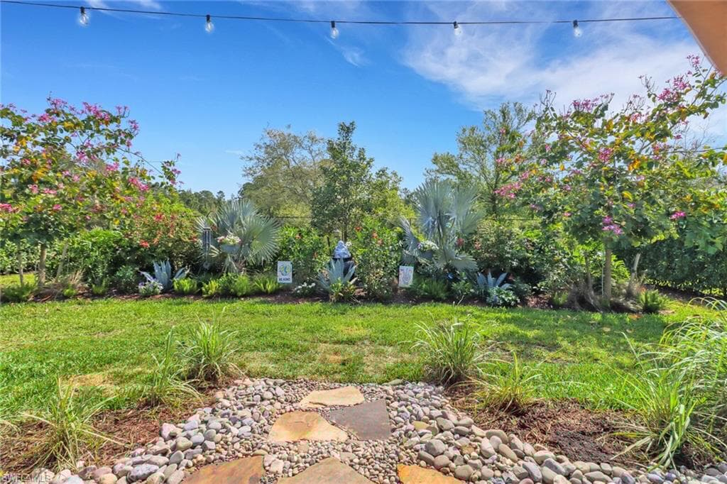 2215 Vermont Ln, Naples, FL 34120-16