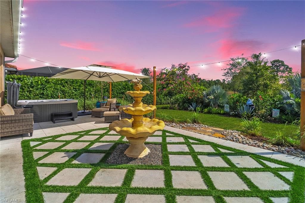 2215 Vermont Ln, Naples, FL 34120-3