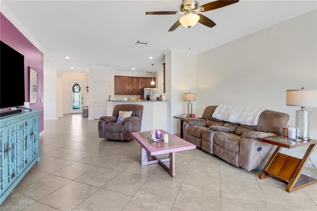 2215 Vermont Ln, Naples, FL 34120-5