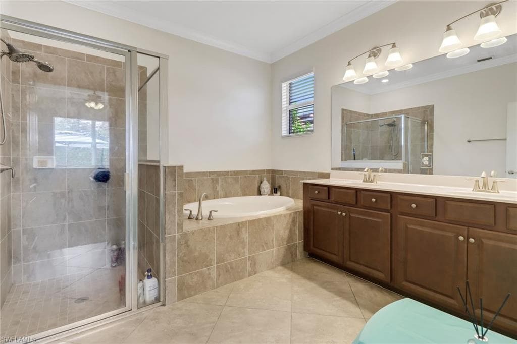 2215 Vermont Ln, Naples, FL 34120-7