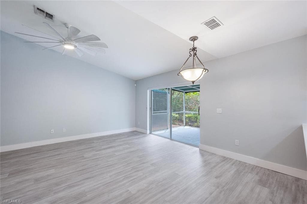 374 Dover Pl 803, Naples, FL 34104-12