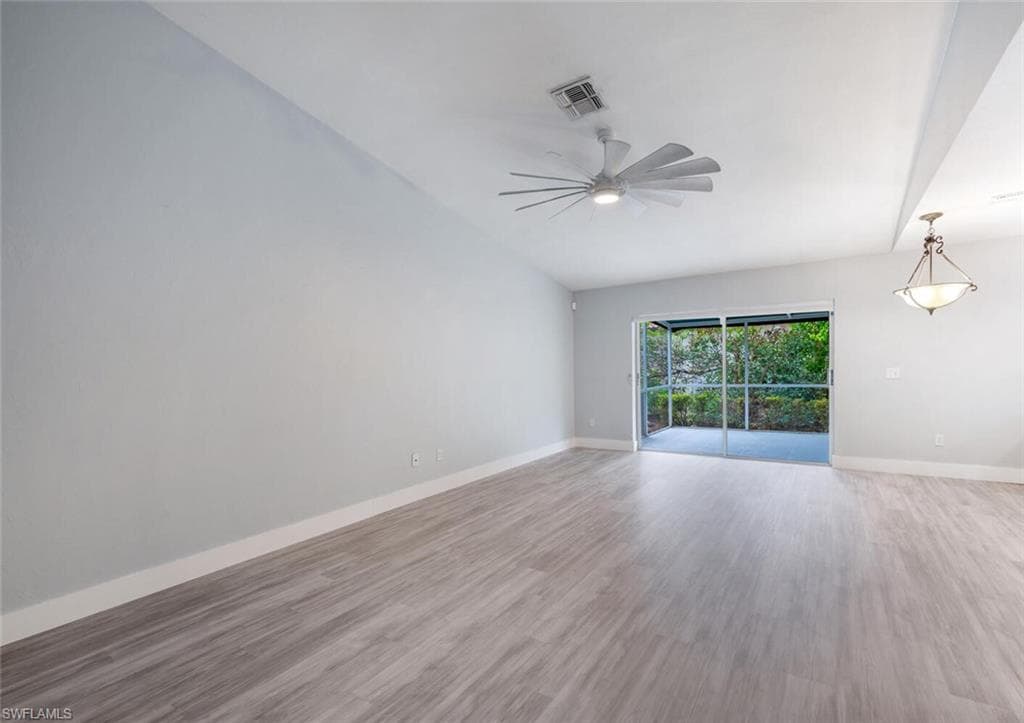 374 Dover Pl 803, Naples, FL 34104-13