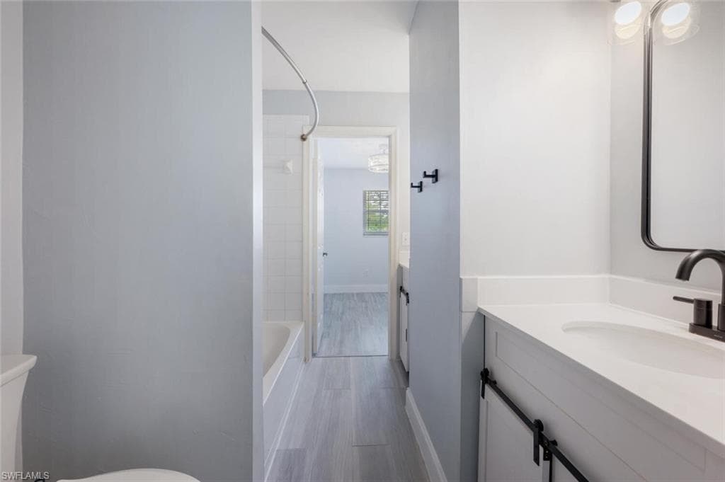 374 Dover Pl 803, Naples, FL 34104-26