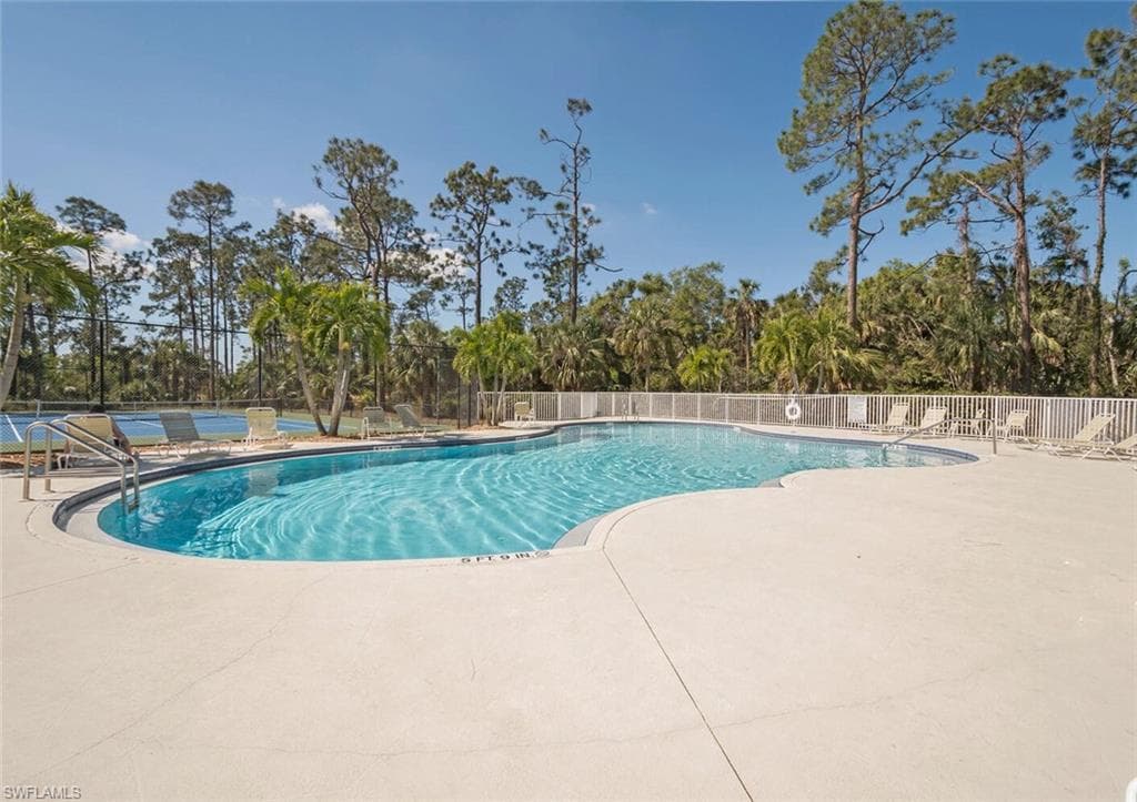 374 Dover Pl 803, Naples, FL 34104-31