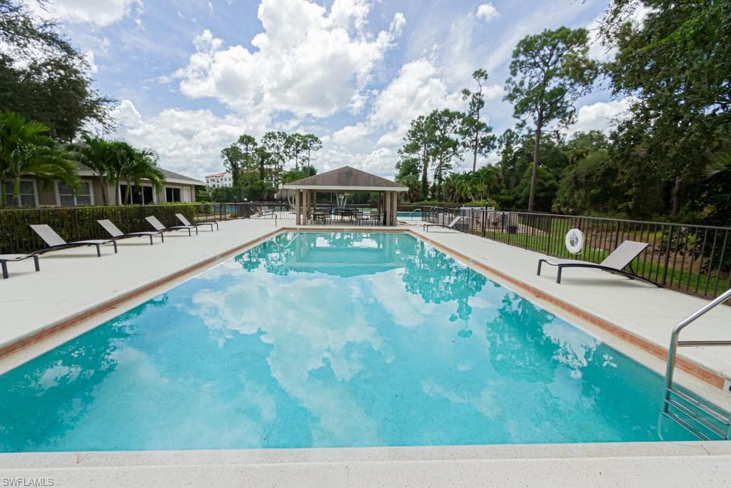 374 Dover Pl 803, Naples, FL 34104-33