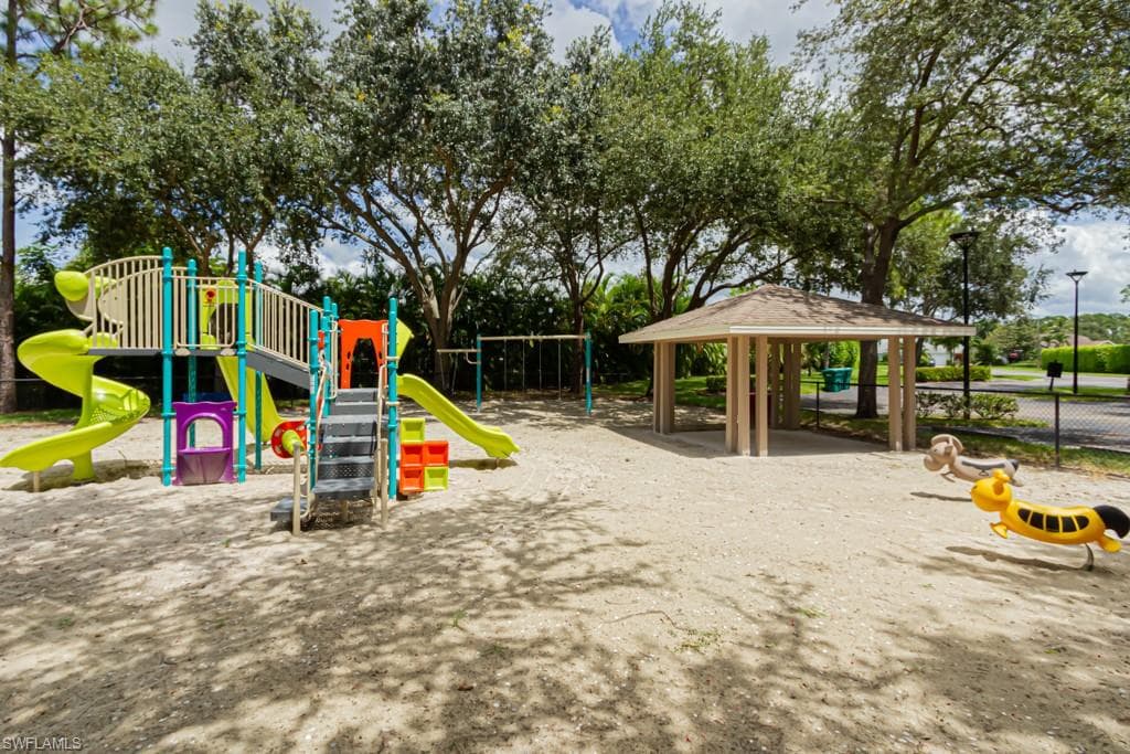 374 Dover Pl 803, Naples, FL 34104-43