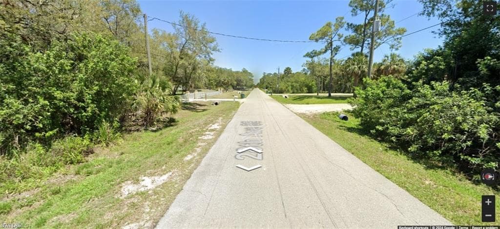 28th Ave SE, Naples, FL 34117-2