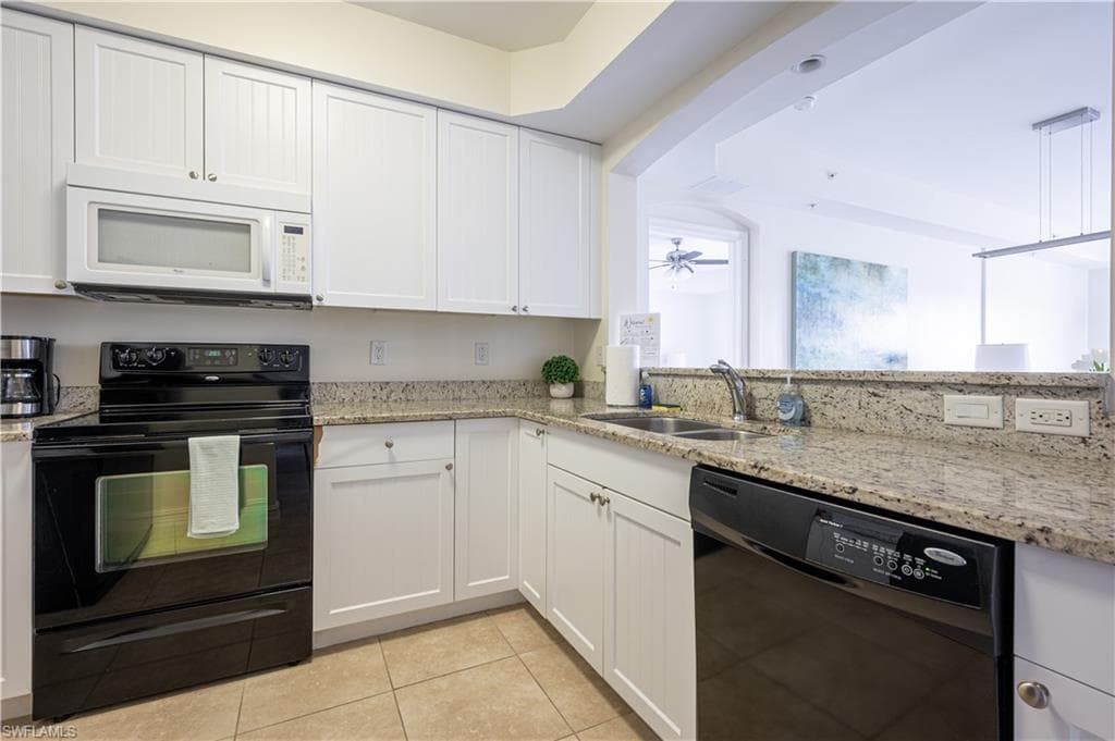 1100 Pine Ridge Rd A304, Naples, FL 34108-5