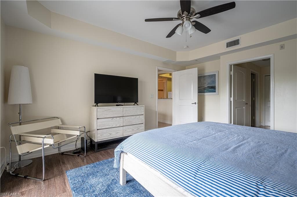 1100 Pine Ridge Rd A304, Naples, FL 34108-8