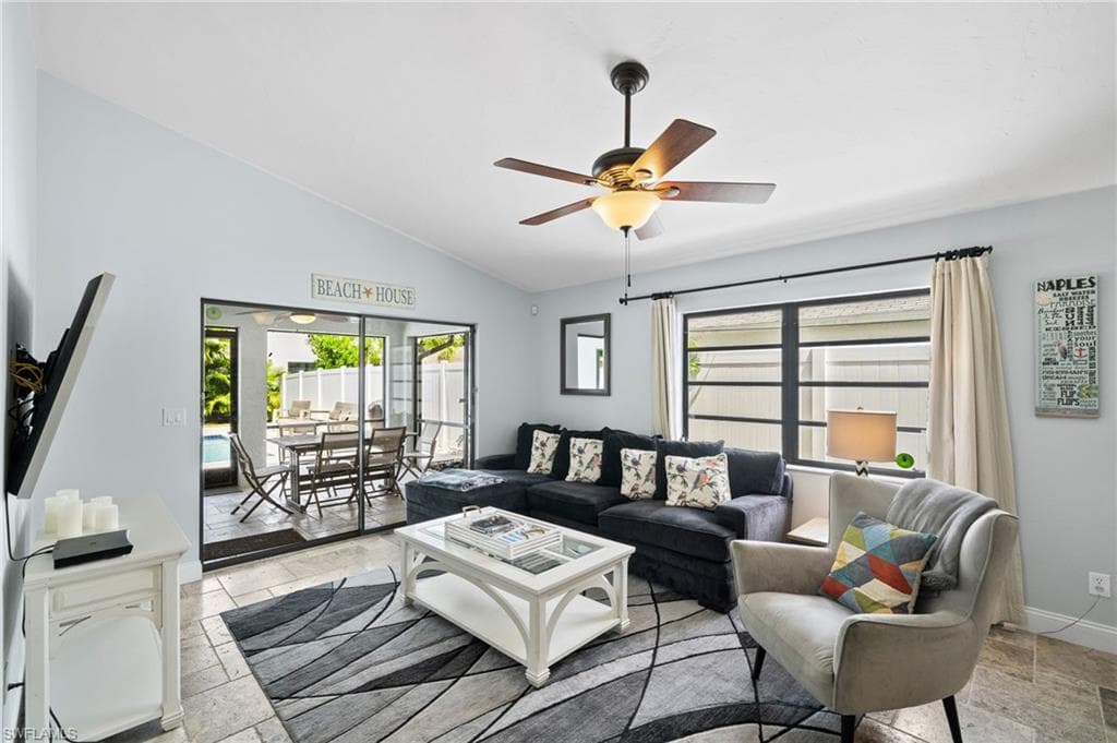 521 102nd Ave N, Naples, FL 34108-10