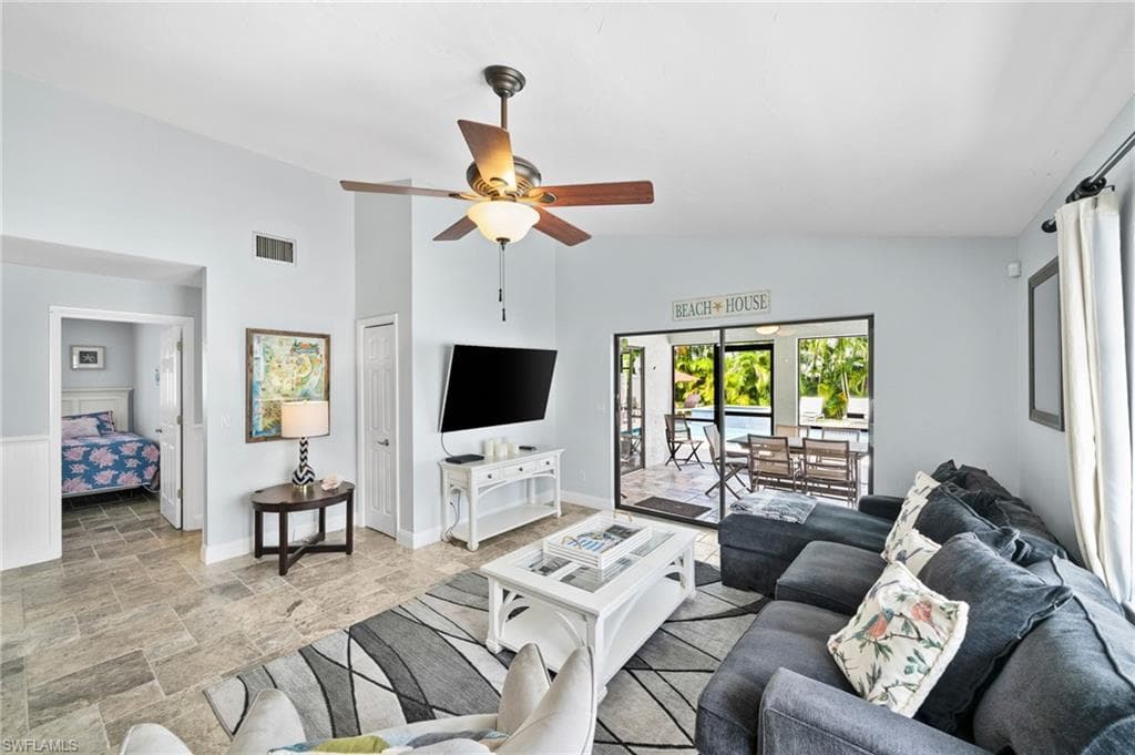 521 102nd Ave N, Naples, FL 34108-12