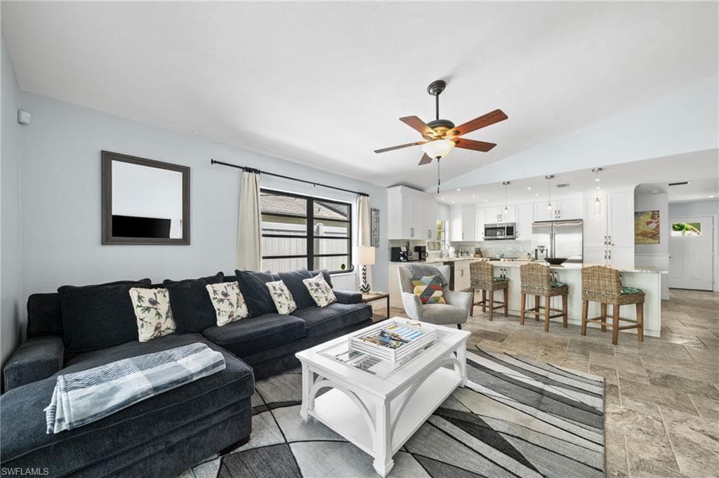 521 102nd Ave N, Naples, FL 34108-13