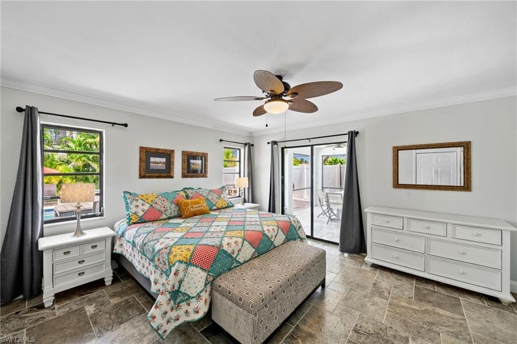 521 102nd Ave N, Naples, FL 34108-16