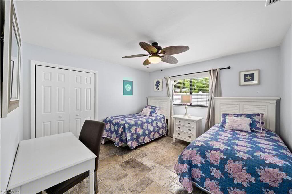 521 102nd Ave N, Naples, FL 34108-19