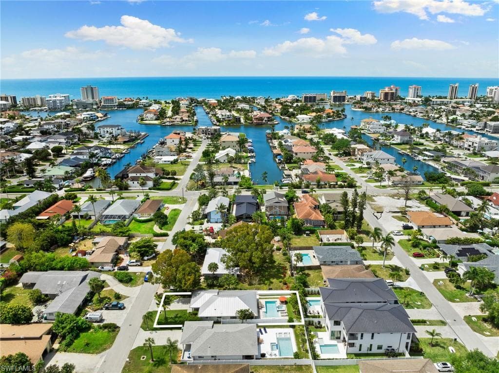521 102nd Ave N, Naples, FL 34108-35