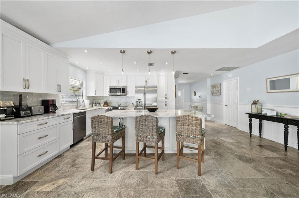 521 102nd Ave N, Naples, FL 34108-7