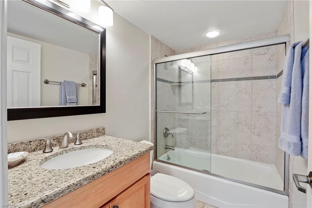 40 Seagate Dr 1201, Naples, FL 34103-13
