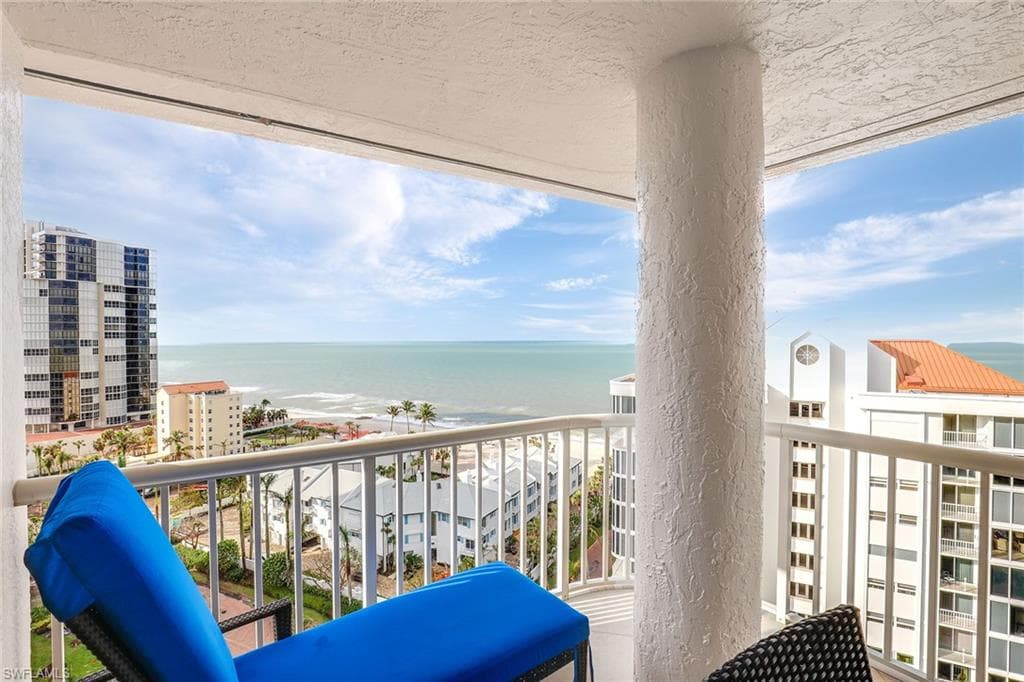 40 Seagate Dr 1201, Naples, FL 34103-16