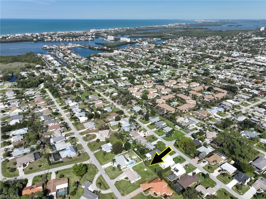 39 8th St, Bonita Springs, FL 34134-21