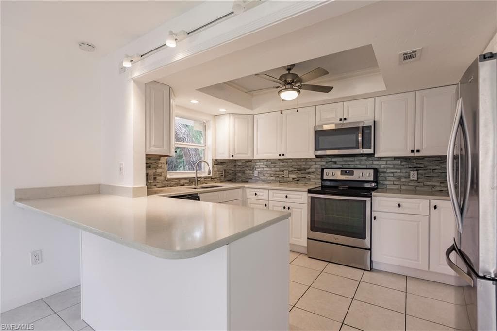 217 Yorkshire Ct 2, Naples, FL 34112-10