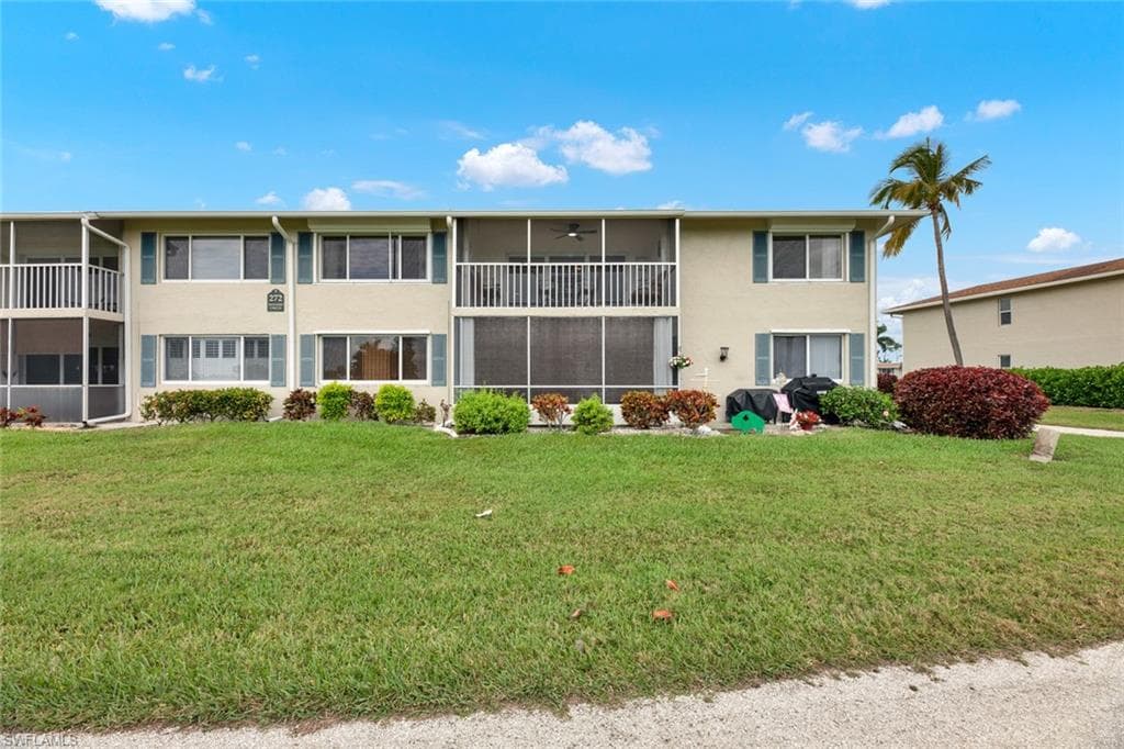 272 Winners Cir 4, Naples, FL 34112-11
