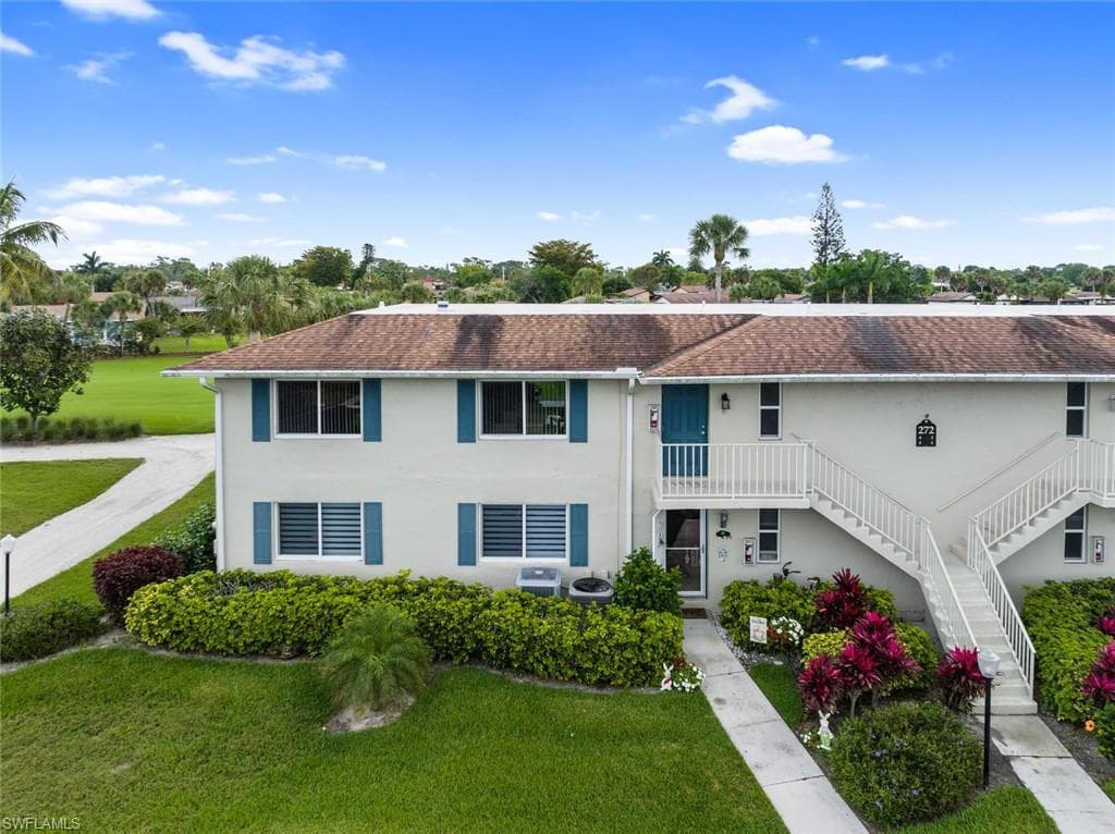 272 Winners Cir 4, Naples, FL 34112-1