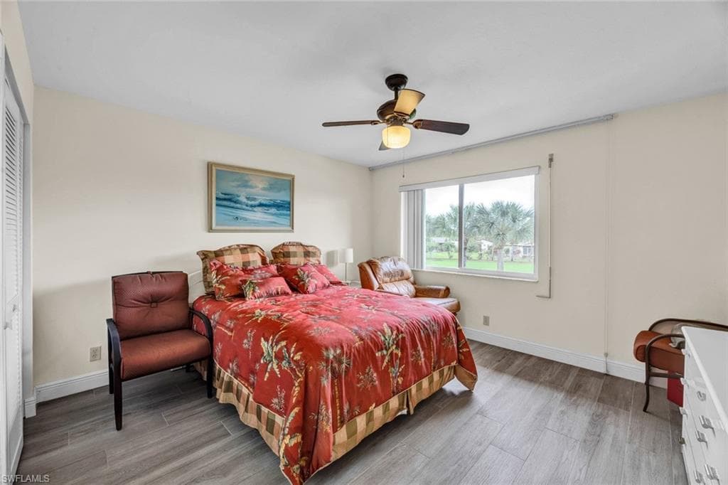 272 Winners Cir 4, Naples, FL 34112-25