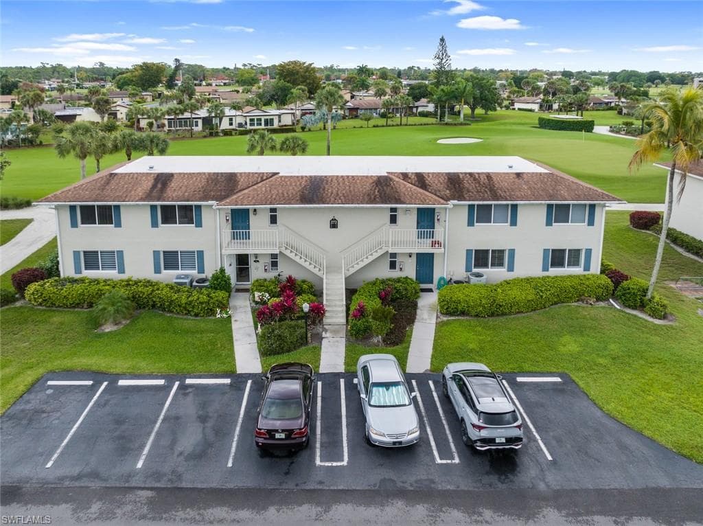 272 Winners Cir 4, Naples, FL 34112-37