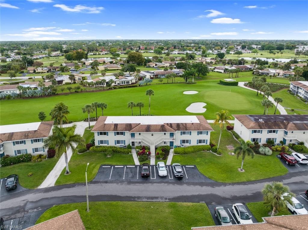 272 Winners Cir 4, Naples, FL 34112-4