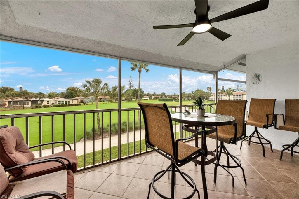 272 Winners Cir 4, Naples, FL 34112-6