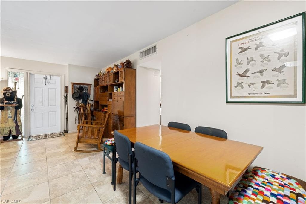 1240 Pompei Ln, Naples, FL 34103-9