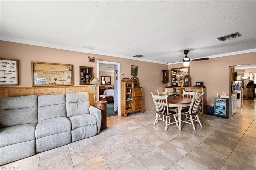 1240 Pompei Ln, Naples, FL 34103-10