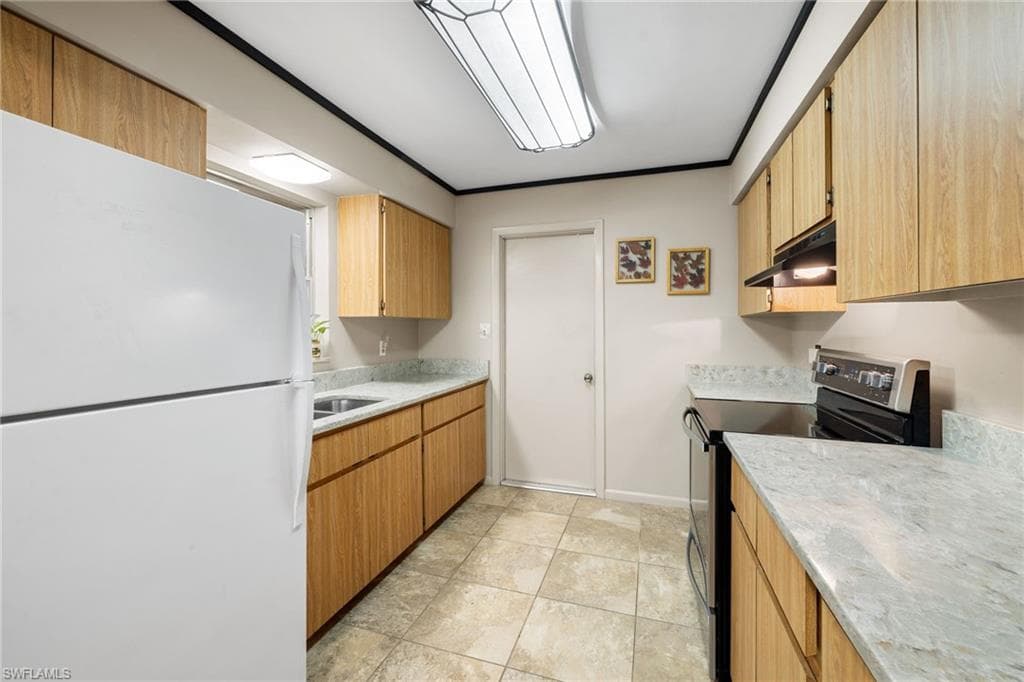 1240 Pompei Ln, Naples, FL 34103-13